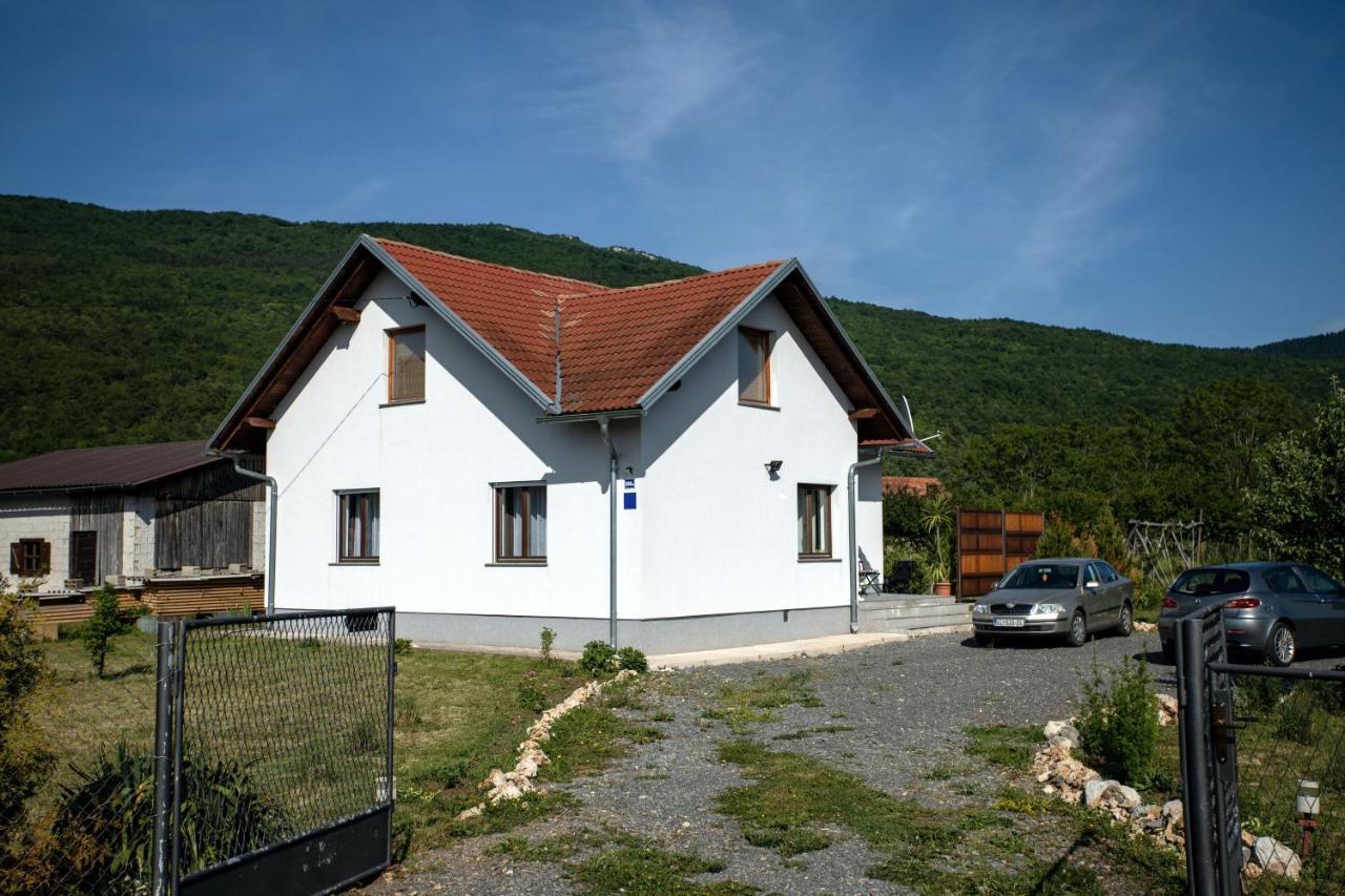 Holiday Home Sinac Kültér fotó